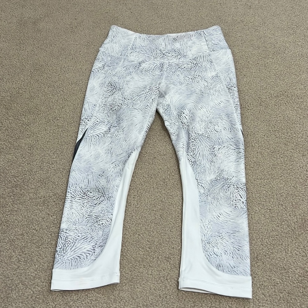 CALIA limited edition size S Small Capri Leggings white grey gray